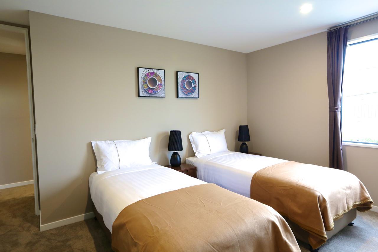 Golden Sun Apartment -Two Bedrooms, Three Bedrooms Christchurch Exteriér fotografie