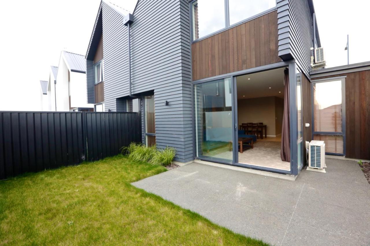 Golden Sun Apartment -Two Bedrooms, Three Bedrooms Christchurch Exteriér fotografie